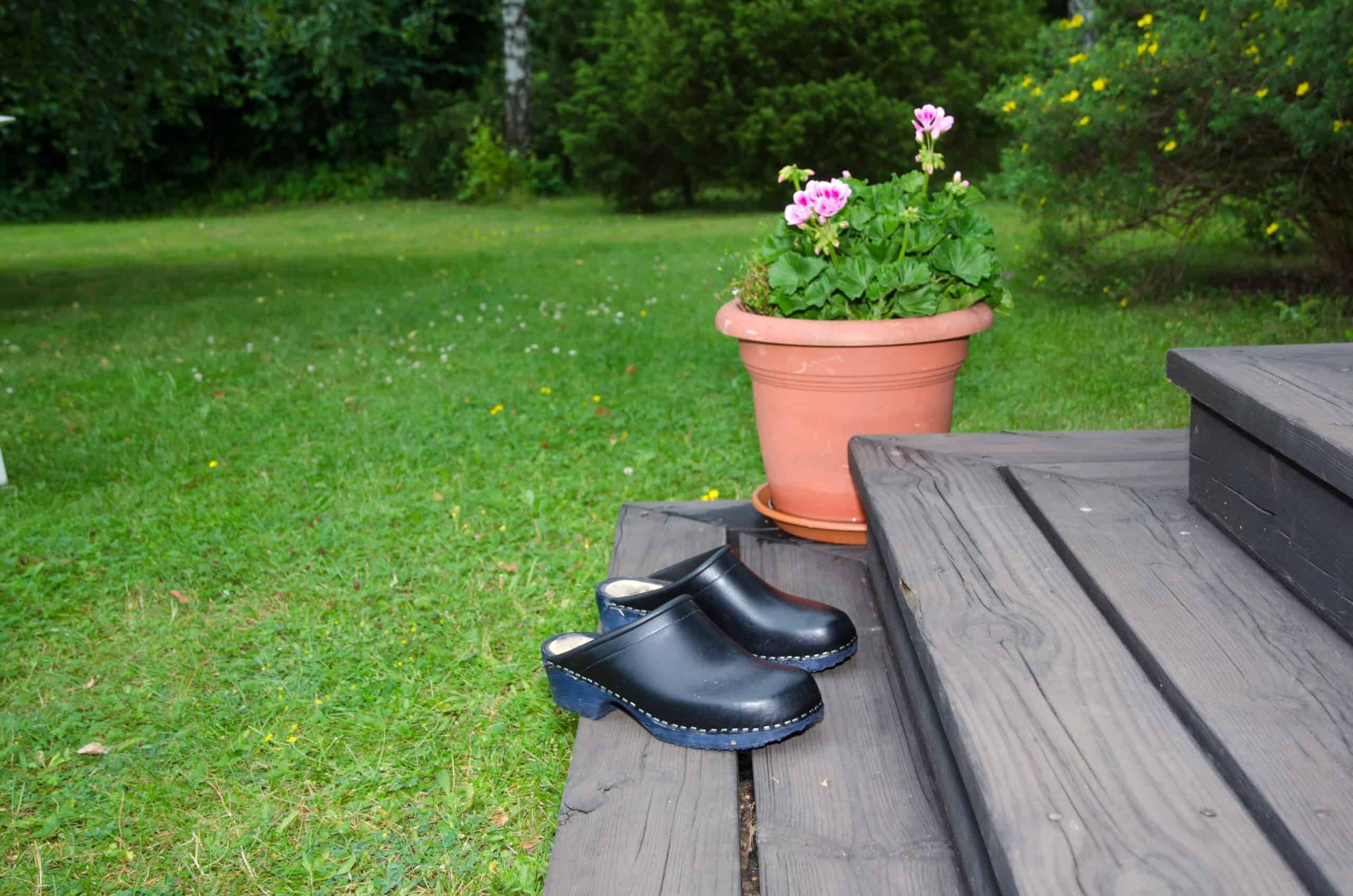 5+ Best Clogs for Nurses