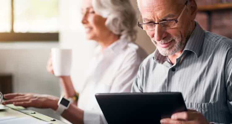 older nurses discussing their retirement